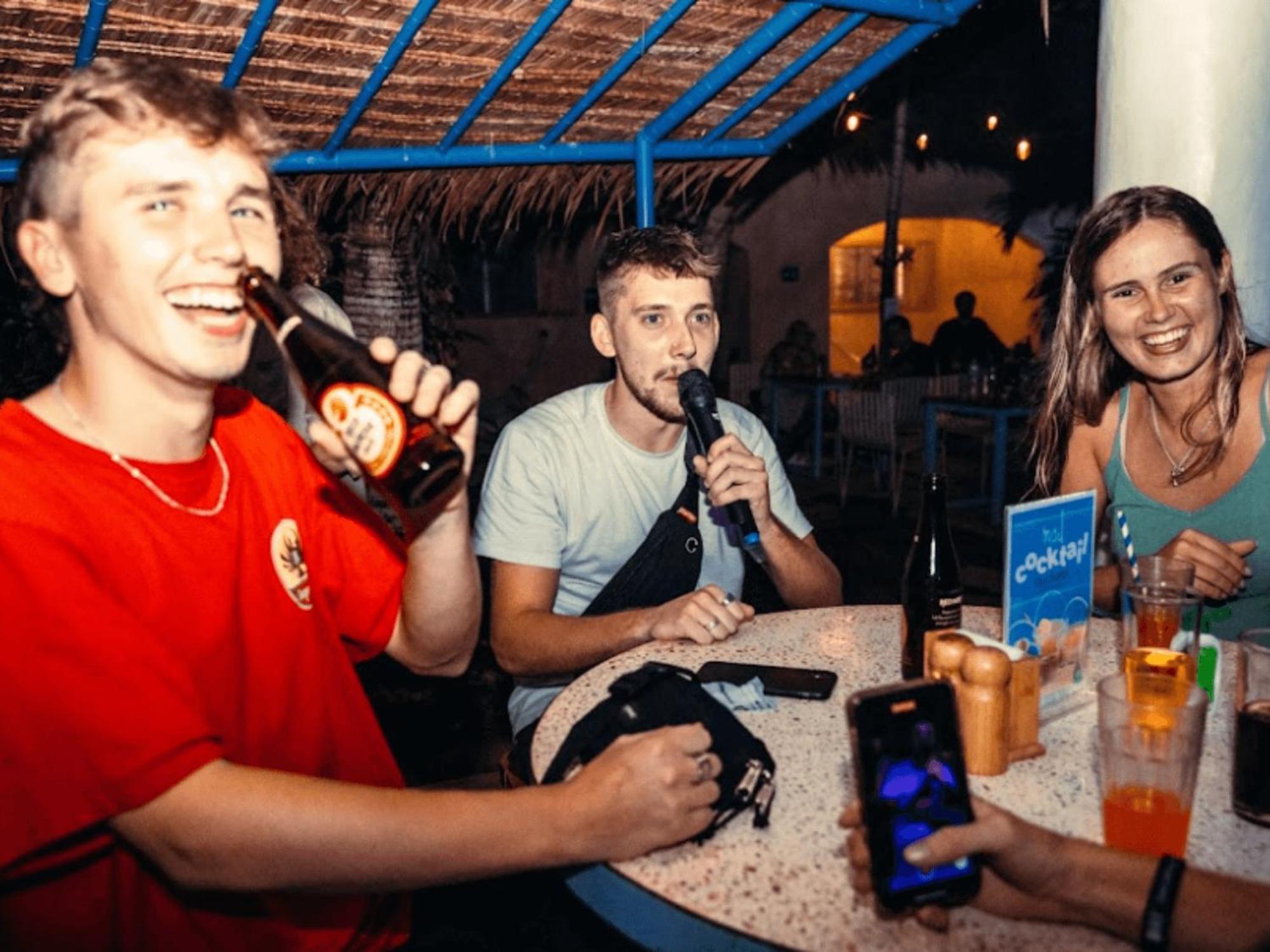 Mad Monkey Panglaoホステル エクステリア 写真